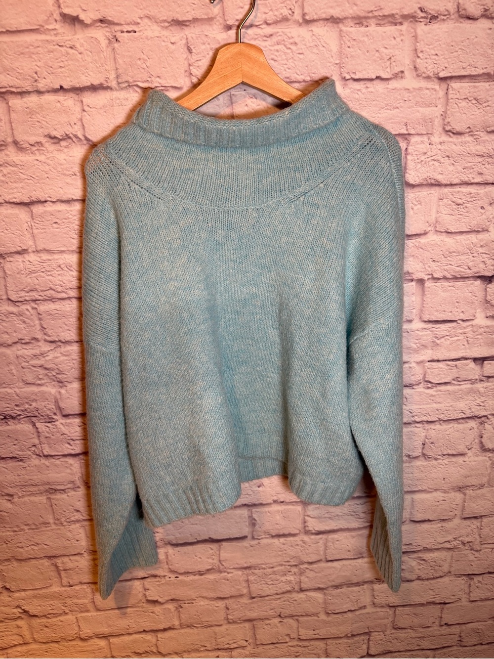 Anthropologie Pilcro turtle  Neck wool‎ blend sweater light blue size XL